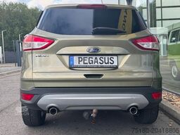 FORD Kuga Titanium SUV, Geländewagen, AHK