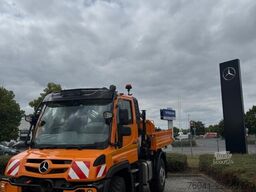 Mercedes-Benz Unimog U 427 mit Hiab Kran
