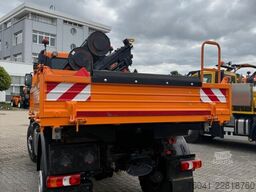 Mercedes-Benz Unimog U 427 mit Hiab Kran