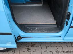VW Caddy 1. Hand / Klima / Tempomat / FN:54