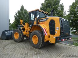 Hyundai HL 955A  Hydr. Schnellw. + Erdschaufel