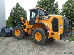 Hyundai HL 955A  Hydr. Schnellw. + Erdschaufel