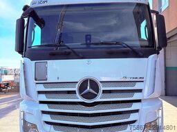 Mercedes-Benz Actros 2542