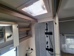 DETHLEFFS Nomad 490 EST Modell 25 Einzelbetten mit Heckbad