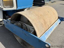  2000 W 602 BD Strassenwalze / Swiss-Vehicle