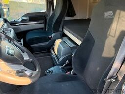 MAN TGX 33.560 6x4 Kran 21m  FUNK
