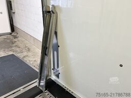 Brian James Race Transporter 7 Autotransporter geschlossen