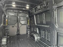 MAN TGE 3.200 L4H3 Kasten 4x4 Individual S ACC STHZ