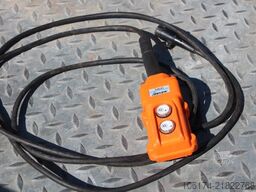 MÖSLEIN TAT11 Tieflader mit Rampen & Seilwinde  HU 1/27