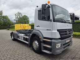 Mercedes-Benz Axor 1833