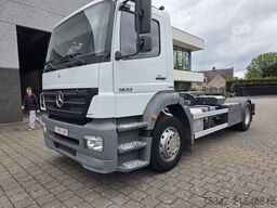 Mercedes-Benz Axor 1833