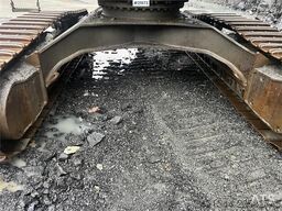 Volvo ec380EL excavator w/ hw undercarriage and toothed