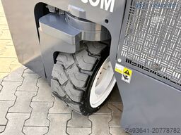 Combilift C3000CB / GAS / TRIPLEX / 4900MM / 4807H