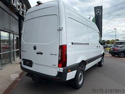 Mercedes-Benz Sprinter 319 CDI 4x4 3665 DISTRONIC AHK LED