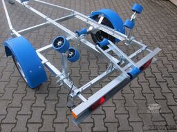 trailershop Boot Trailer Bootanhänger Neptun Navy 750kg sofort verfügbar nach Bestellung