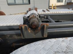 Mercedes-Benz Actros 2551 6x2 Nachlauflenkachse