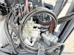 Combilift CB4000 TRIPLEX 5200 FREE-LIFT POSITIONER