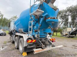 MERCEDES-BENZ Arocs 3240 8X4 BB 9m³ Liebherr unfall