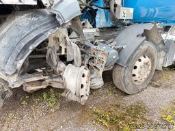 MERCEDES-BENZ Arocs 3240 8X4 BB 9m³ Liebherr unfall
