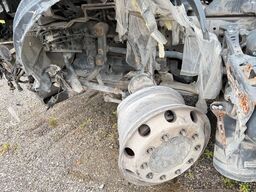 MERCEDES-BENZ Arocs 3240 8X4 BB 9m³ Liebherr unfall