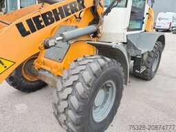 LIEBHERR L 509 Speeder Schnellwechsler Schaufel + Gabel