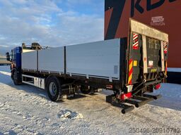 Scania P 320 4x2 HIAB 077B-2 / PLATFORM L=7286 mm