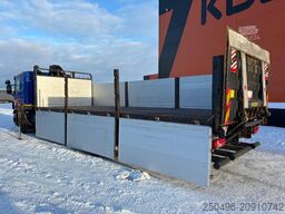 Scania P 320 4x2 HIAB 077B-2 / PLATFORM L=7286 mm