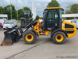 JCB 407