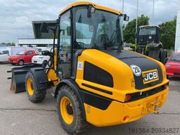 JCB 407