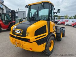 JCB 407