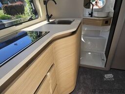 ADRIA Action 391 LH Beleuchtung - Combi 4E - 1500 KG