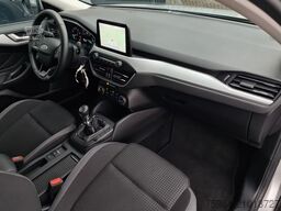 FORD Focus Limo 1.0 EB Cool & Connect - LED - CAM