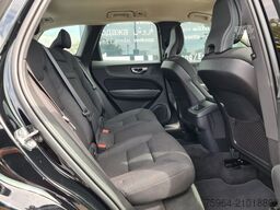 VOLVO XC60 Momentum Pro 2WD - ASSISTS - ILS - AHK -