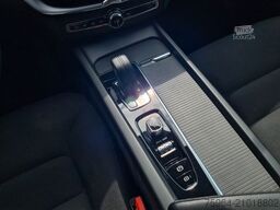 VOLVO XC60 Momentum Pro 2WD - ASSISTS - ILS - AHK -