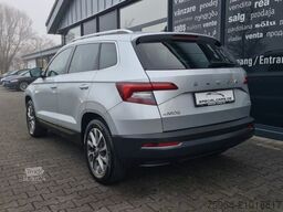 SKODA Karoq Clever 4x4 - ACC - LED - AHK -