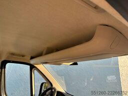 PEUGEOT Boxer DoKa mit Pritsche | Kran | AHK | Klima