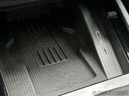 SKODA 1.5TSi DSG Monte Carlo ACC PADACH NAVI LM18