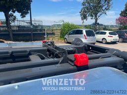 Iveco AD260X46