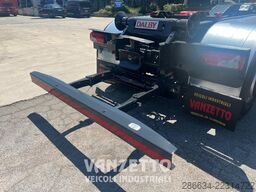 Iveco AD260X46