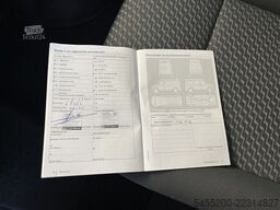 VW Transporter Kombi 2.0 TDI L1H1 140pk DSG Automa...