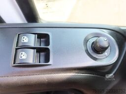 Iveco Daily 35S16 Bakwagen + Laadklep 750kg