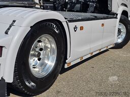 Scania R770 V8 4x2 / PARKING COOLER / 2 TANKS / PTO / ...