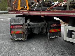 Volvo FH500 truck with a 24 t/m Palfinger crane