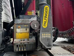 Volvo FH500 truck with a 24 t/m Palfinger crane