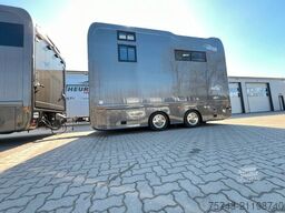  STX Trailer  3-4 Pferde Wohnung, Dusche
