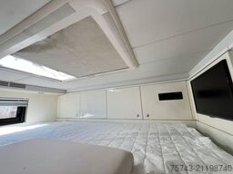  STX Trailer  3-4 Pferde Wohnung, Dusche