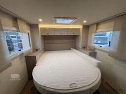 BÜRSTNER Lineo T 700 *Markise*Fahrradträger*