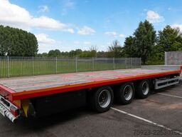 Reistreyler 3 axle semi low loader