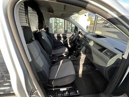 VOLKSWAGEN Caddy 1.6 TDI Klima Navi 8Räder Trennwand klappb