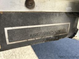 Schmitz Cargobull SKO 24 / Box / Loadlift 2500 kg / SAF Drum / NL...